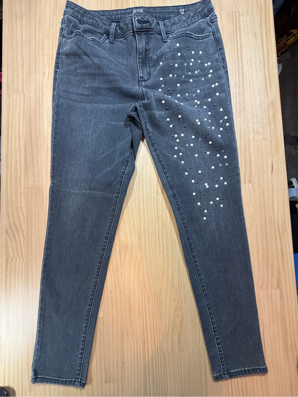 a.n.a Women's Black Skinny Jeans with Pearl Embellishment B7